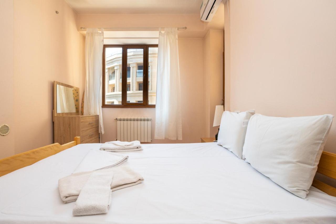 Stay Inn Apartments On Amiryan 4-6 Jerevan Exteriör bild