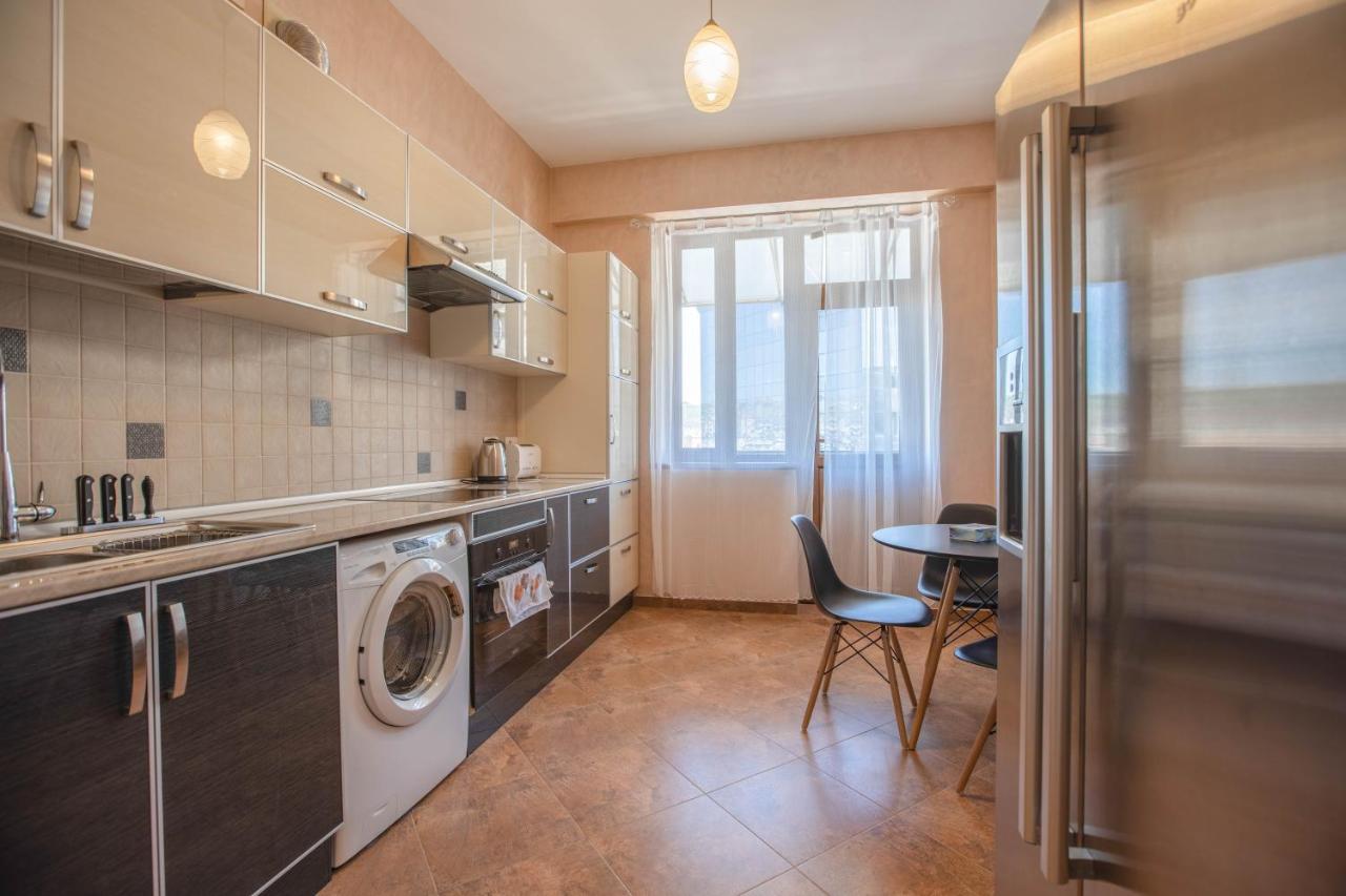 Stay Inn Apartments On Amiryan 4-6 Jerevan Exteriör bild
